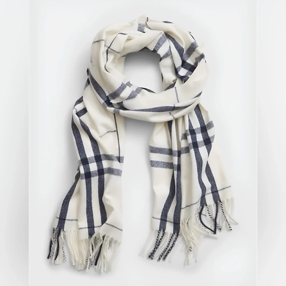 NWT GAP Scarf